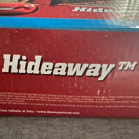 Disney Cars Lightening McQueen hideaway - Picture 6 of 6